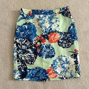 women’s Jcrew floral pencil skirt- size 0 Petite